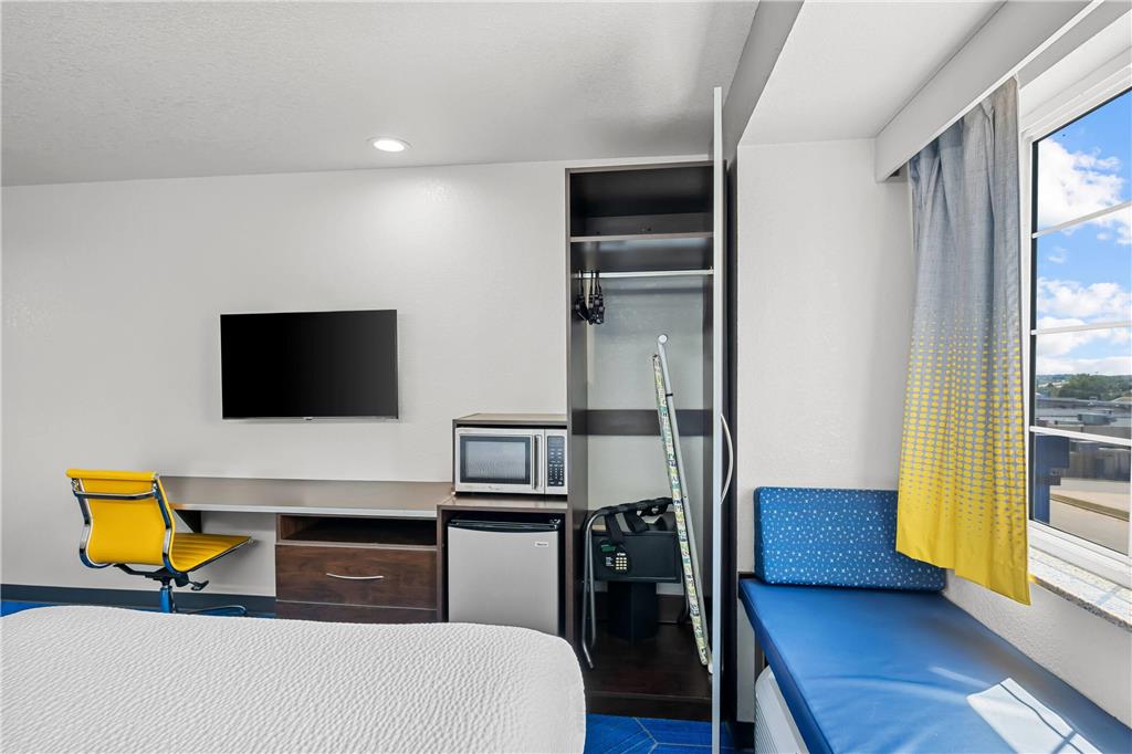 Microtel Inn & Suites by Wyndham Searcy - photo 15