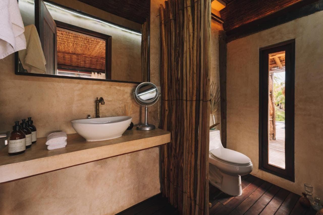 Radhoo Tulum