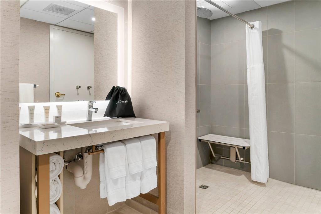 Radisson Plaza Hotel at Kalamazoo Center - photo 18