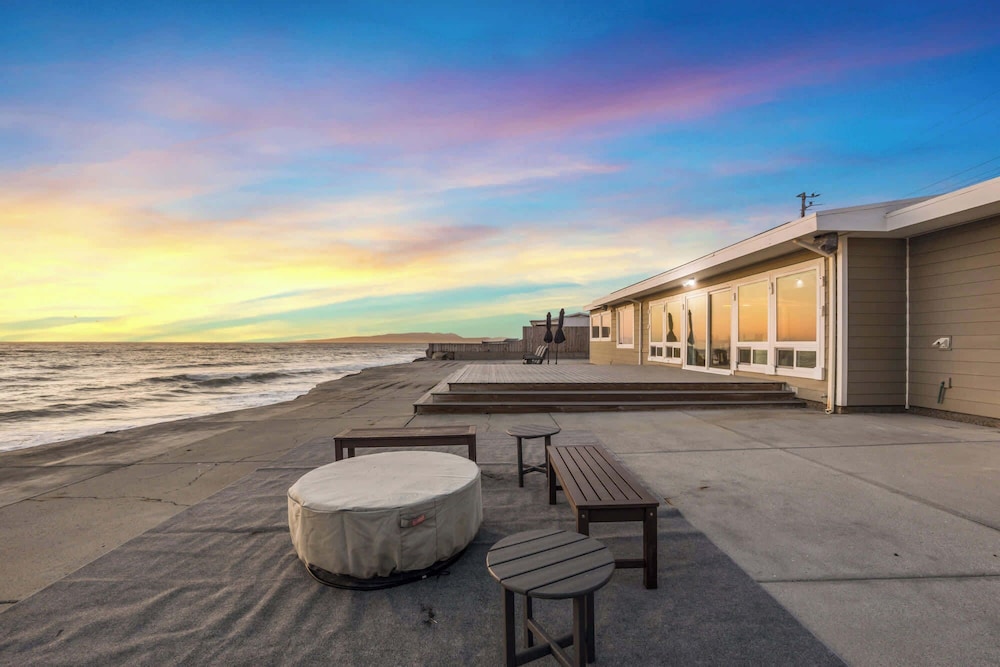 Marbella Lane Oceanfront Retreat W Stunning View — Pacifica