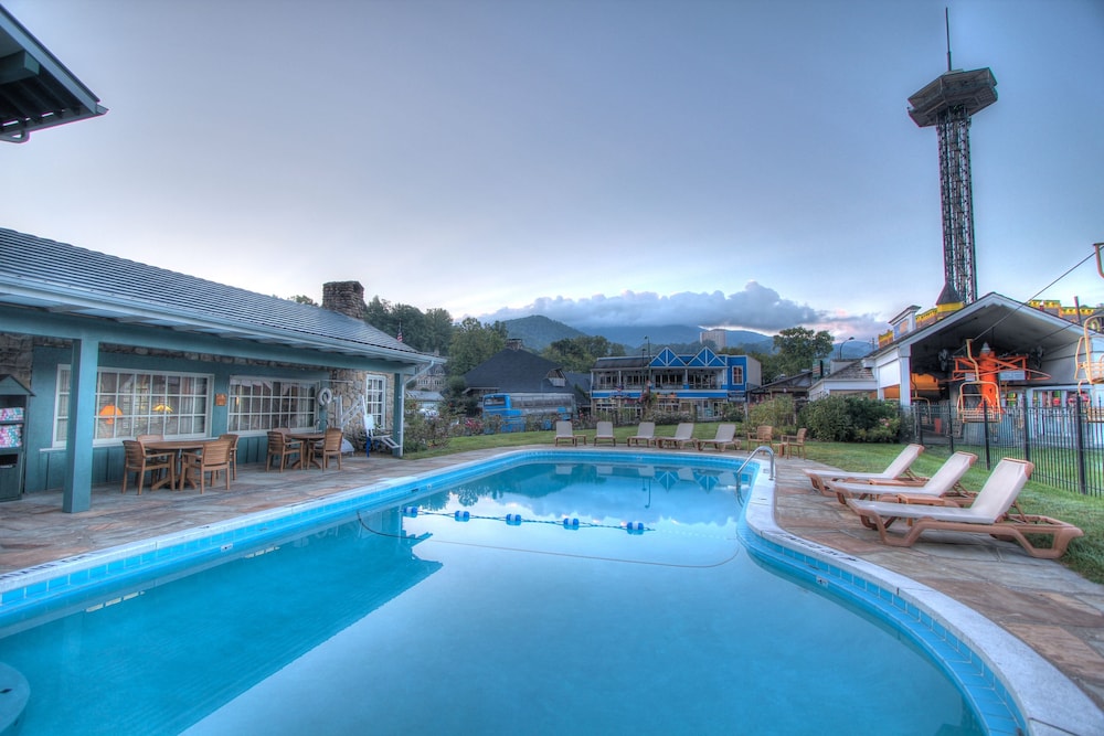 The Historic Gatlinburg Inn - photo 35