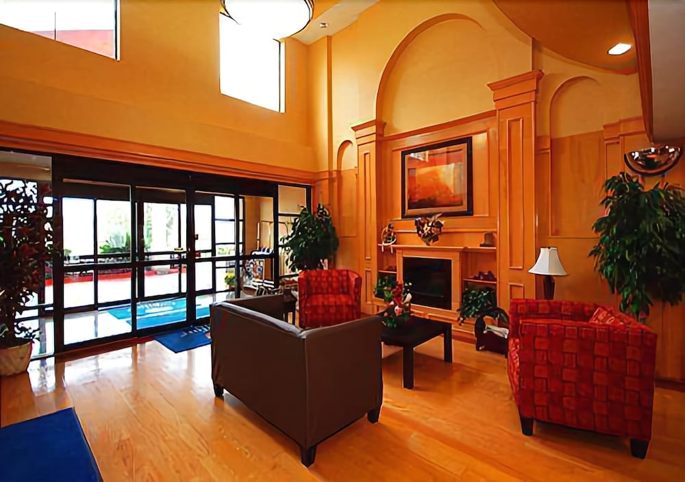 Candlewood Suites Houston NE Stafford by IHG - photo 2