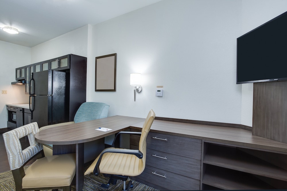 Candlewood Suites Ft. Lauderdale Airport Cruise an IHG Hotel - photo 18