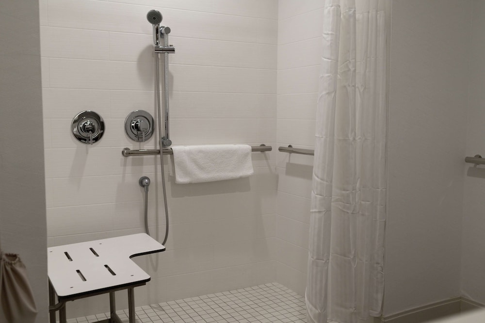 Hilton Garden Inn Waco - photo 22