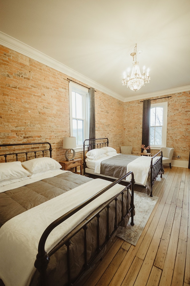 Muskegon River Inn - photo 2