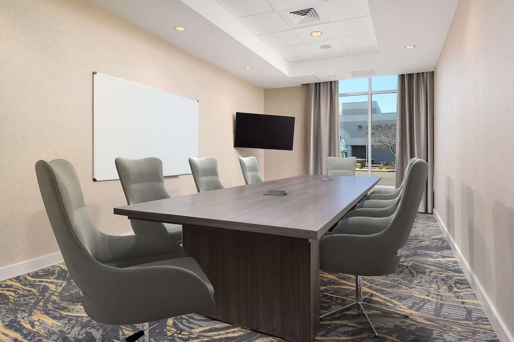 Hampton Inn & Suites Huntsville Downtown - photo 32
