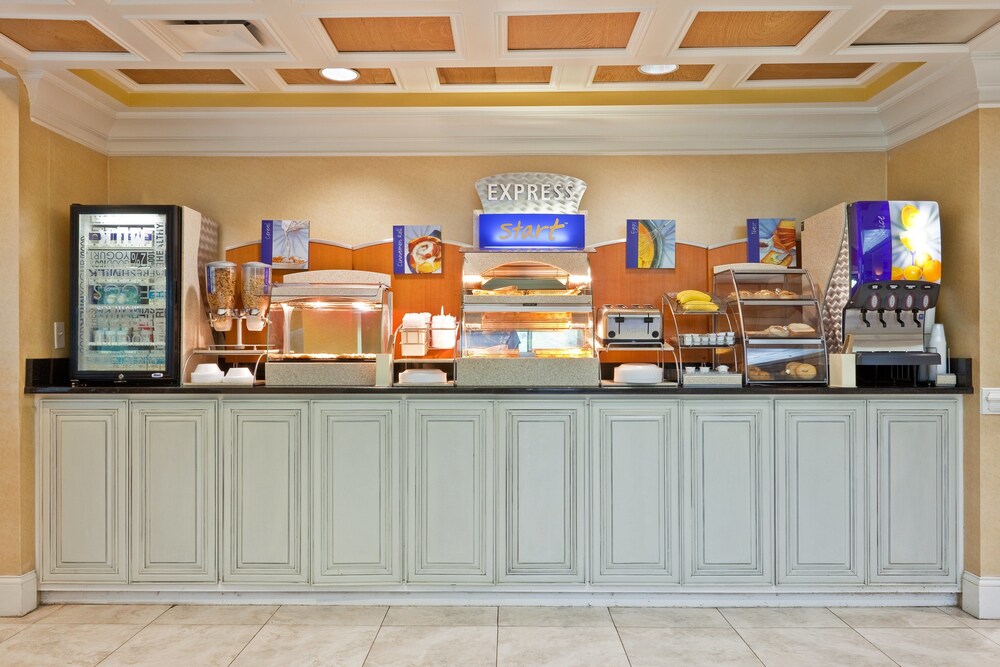 Holiday Inn Express Ringgold by IHG - photo 22