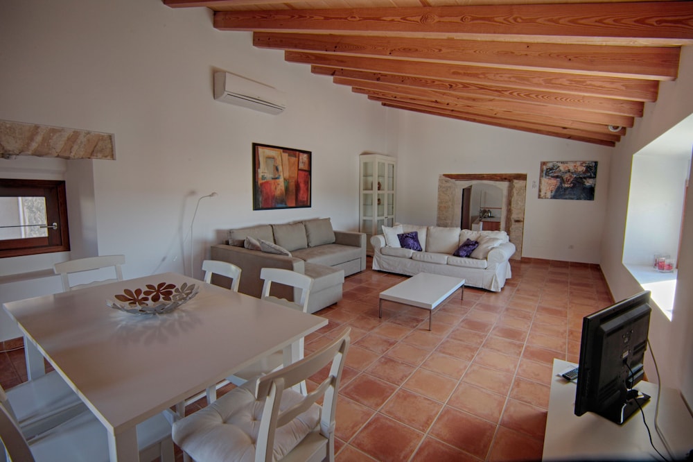 Tramuntana Suites — Selva