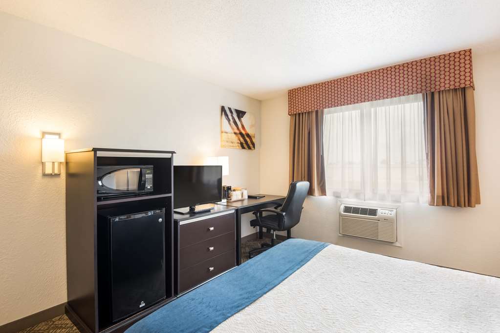 Best Western Mt. Pleasant Inn - photo 22