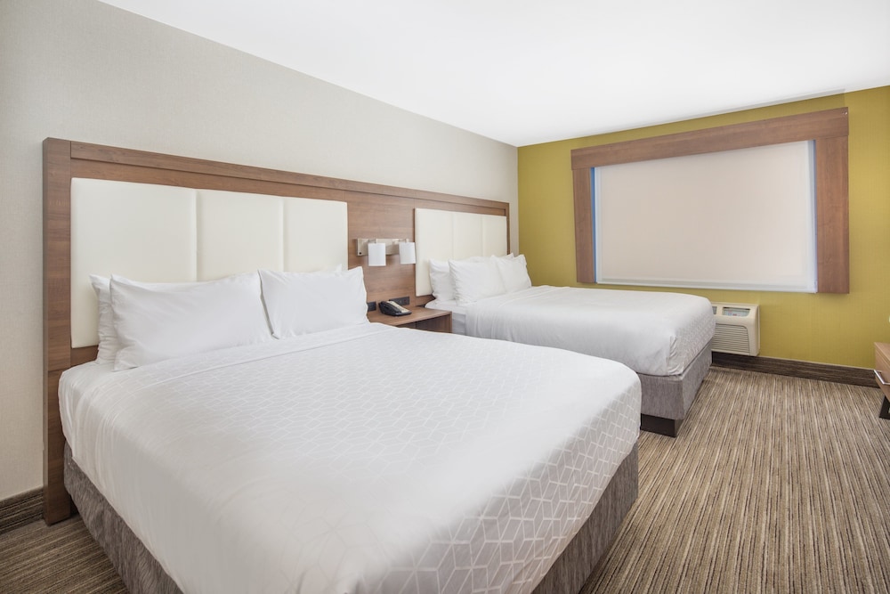 Holiday Inn Express Hotel & Suites Bishop by IHG - photo 21