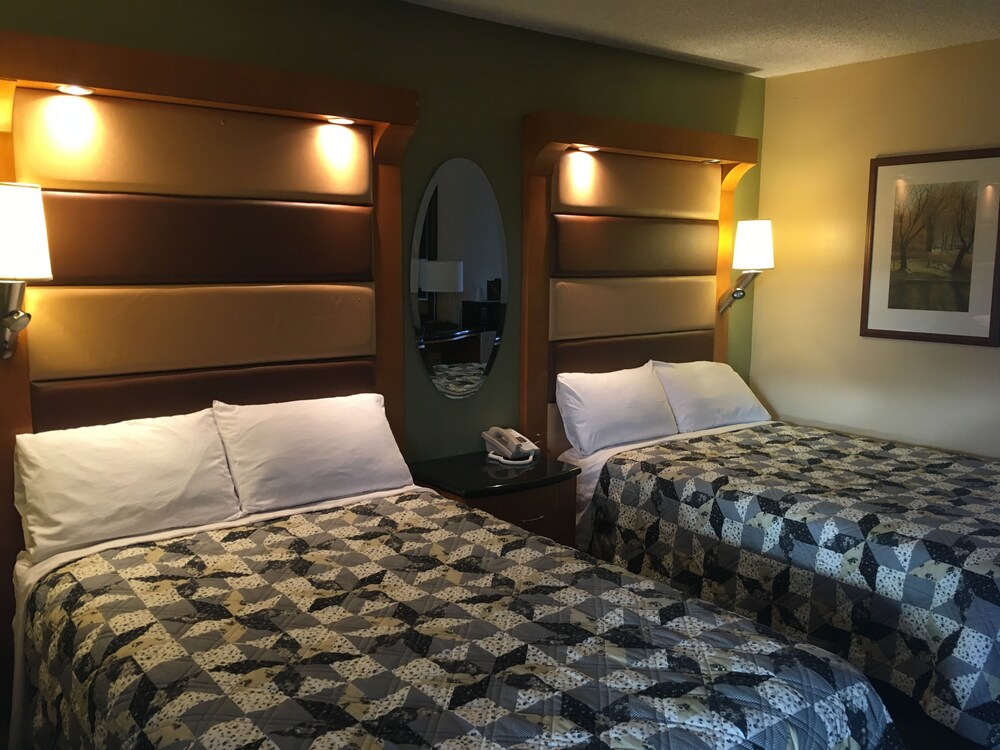 Greshams Lake View Motel - photo 6