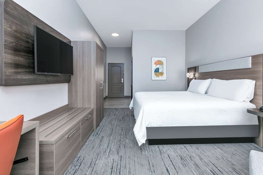 Holiday Inn Express & Suites Marshall by IHG - photo 14