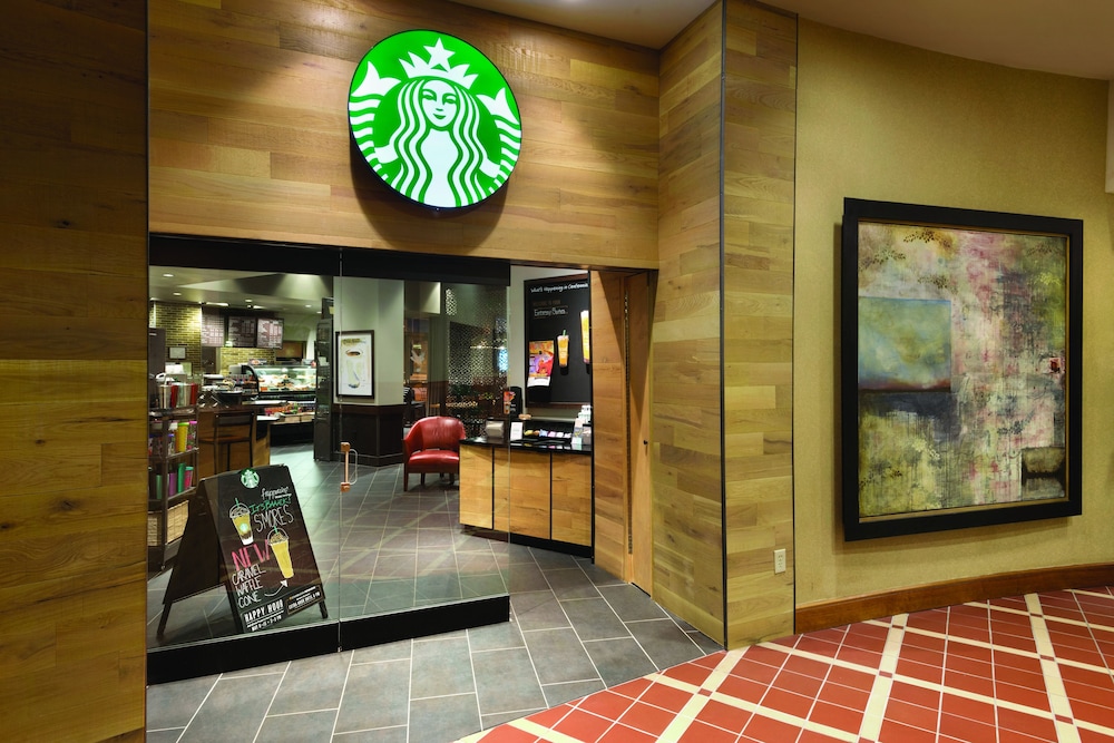 Embassy Suites by Hilton Atlanta at Centennial Olympic Park - photo 45