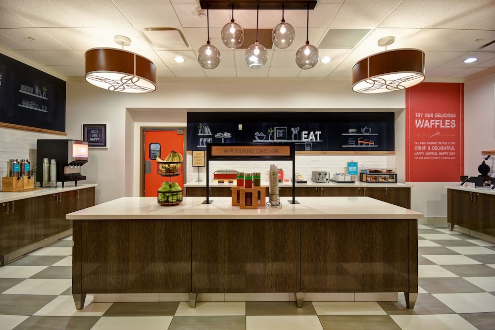 Hampton Inn & Suites Columbus - photo 45