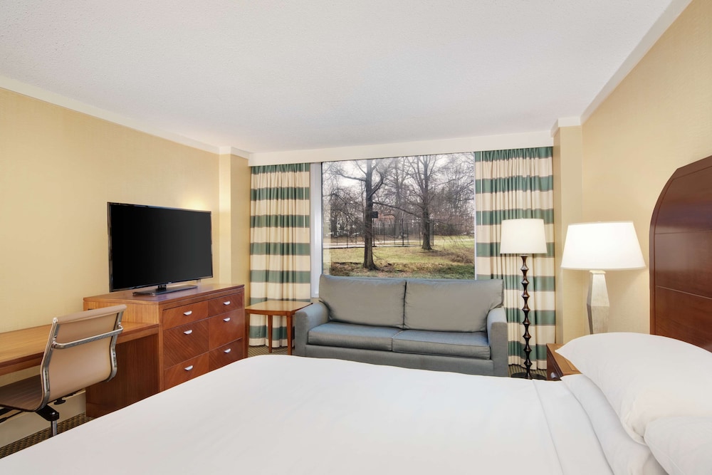 DoubleTree by Hilton Stamford - photo 11