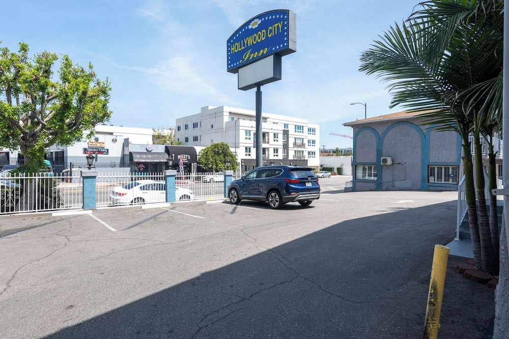 Hollywood City Inn - photo 65