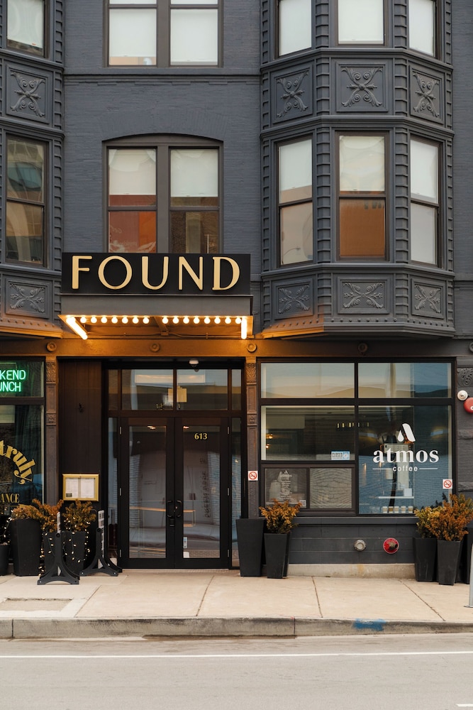 Found Hotel Chicago River North in Chicago, United States