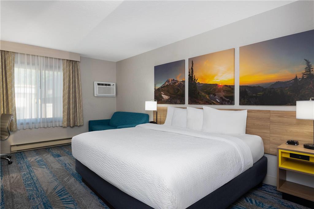 Days Inn and Suites by Wyndham Downtown Missoula University - photo 18