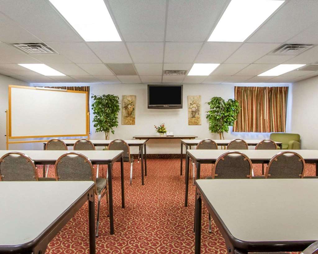 Comfort Inn Bolivar - photo 23