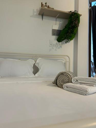 Paola s Apartment Near Athens Airport — 4-Star Luxury Hotel in Spata, Greece