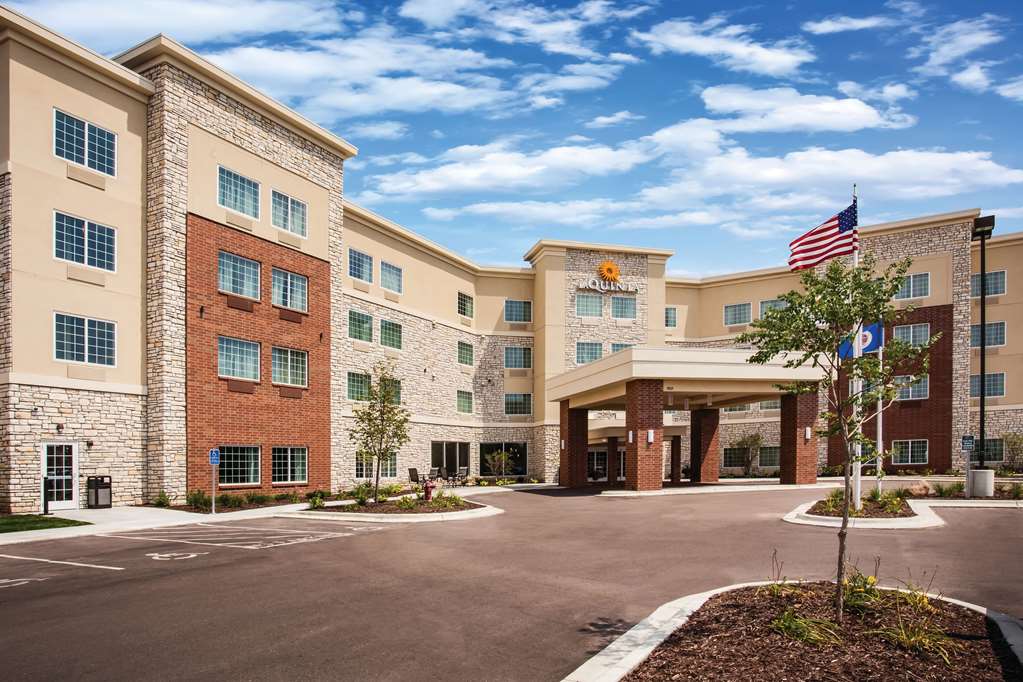 La Quinta Inn & Suites by Wyndham St. Paul Woodbury - featured photo