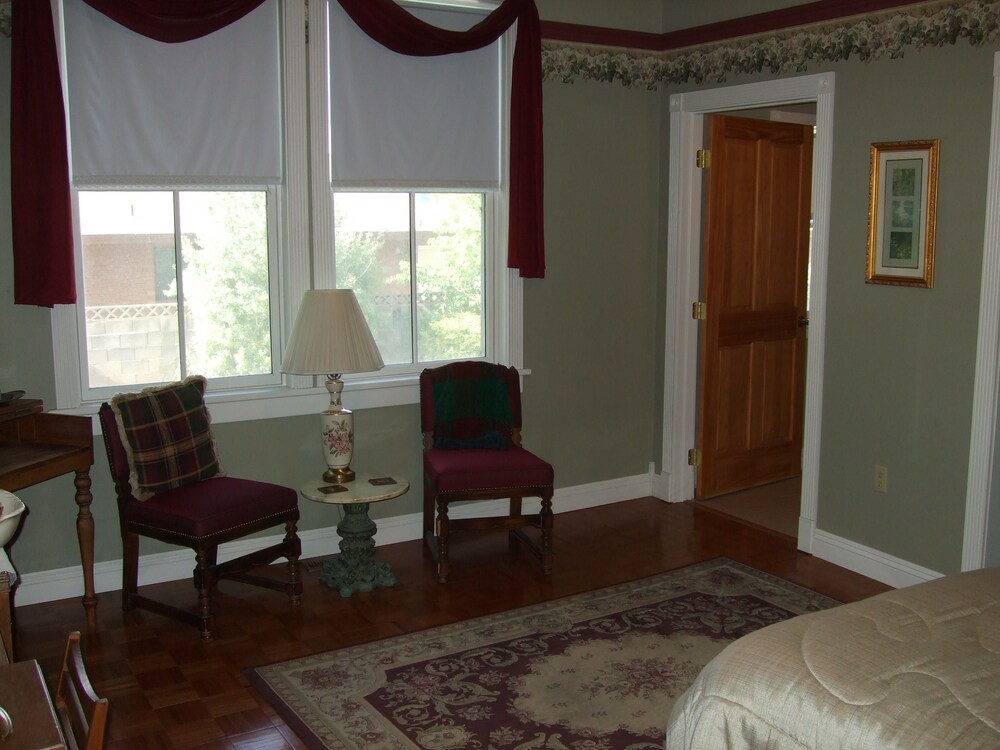 The Iron Gate Inn - photo 10