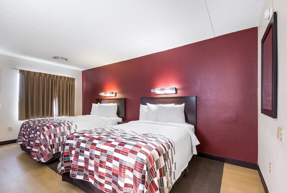 Red Roof Inn Laredo - photo 11