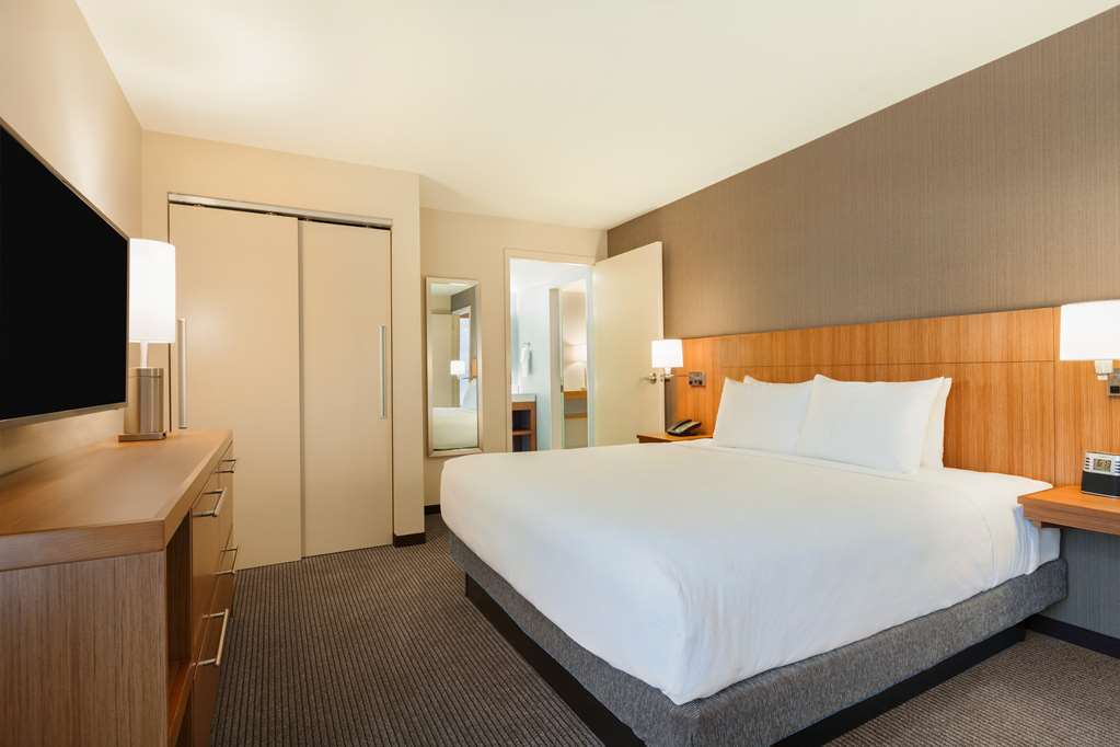 Hyatt Place Houston The Woodlands - photo 16