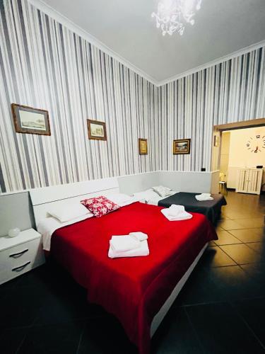Tarsia Suite — 4-Star Luxury Hotel in Naples, Italy