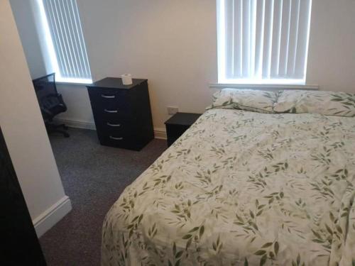 Ensuite Double bed close to Burnley city centre