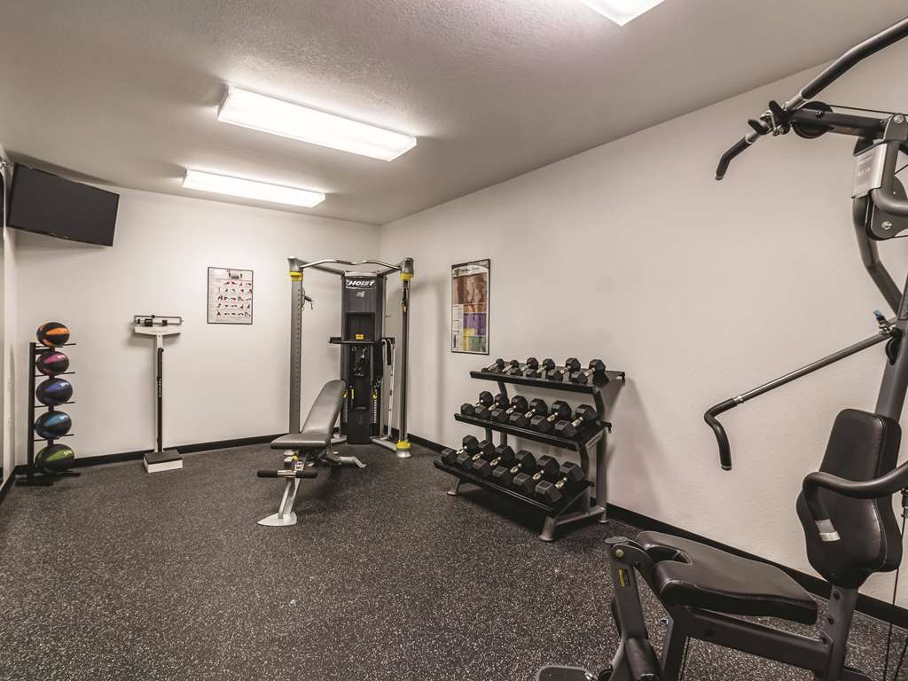 La Quinta Inn & Suites by Wyndham Fargo Medical Center - photo 12