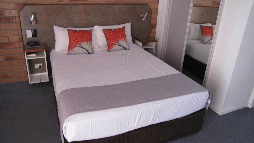 Copper Country Motor Inn — Nanango — photo 2