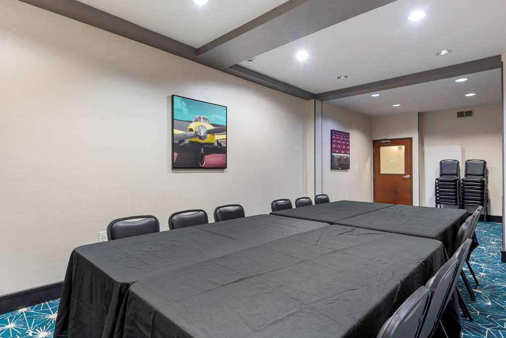 Best Western Plus Arlington North Hotel & Suites - photo 31