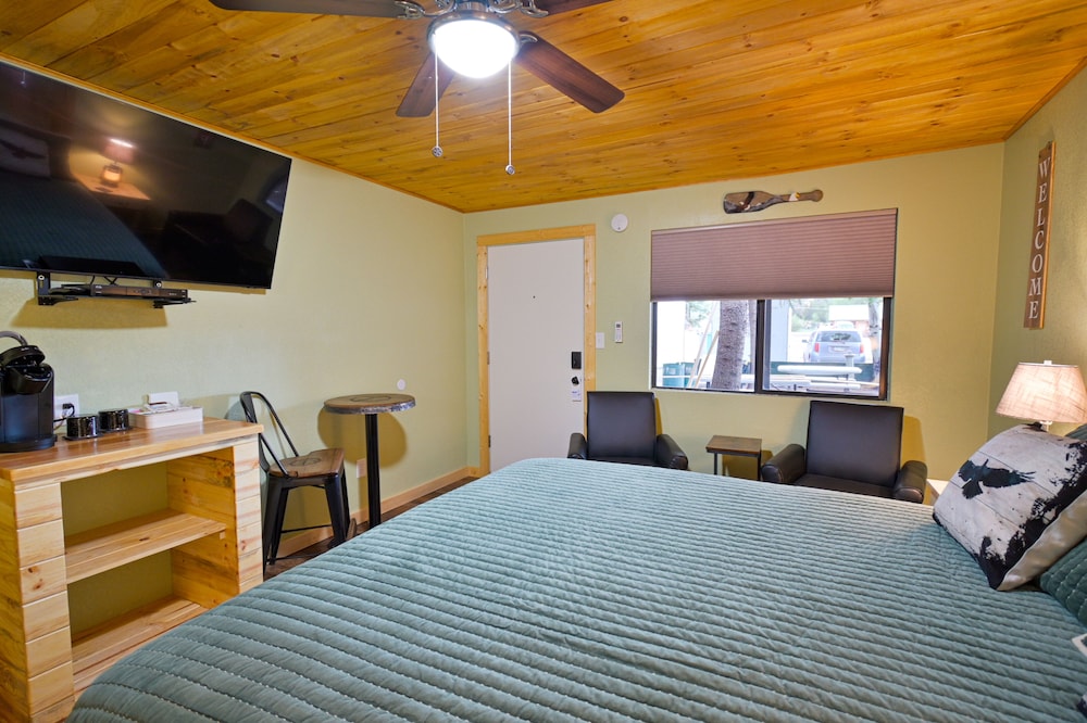 Rusty Buck Inn - photo 25