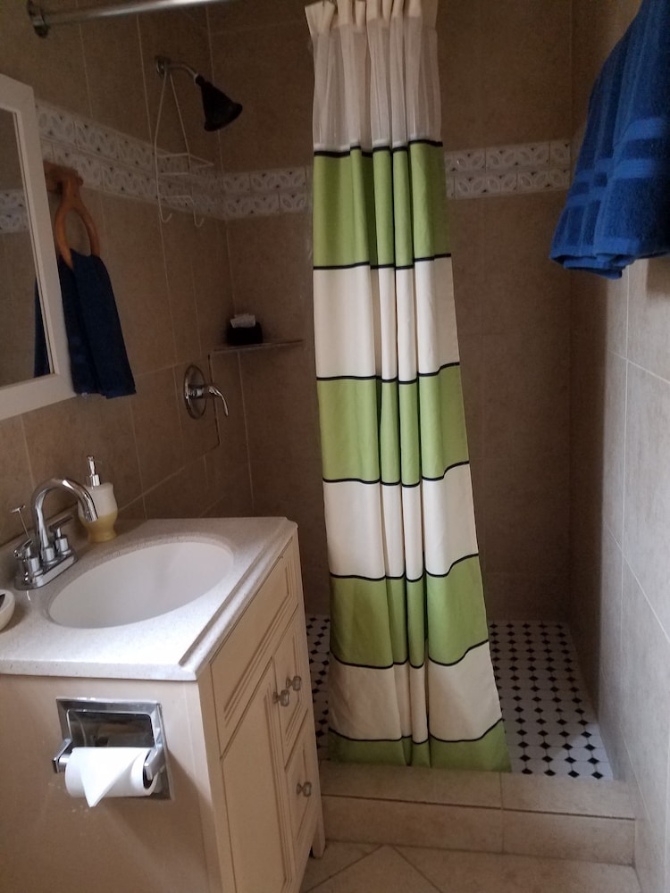 Pinecrest Inn & Suites - photo 27