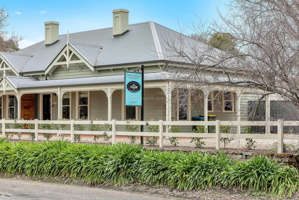 Grandview Accommodation The Flaxley Apartments — 4-Star Luxury Hotel in Mount Barker, Australia