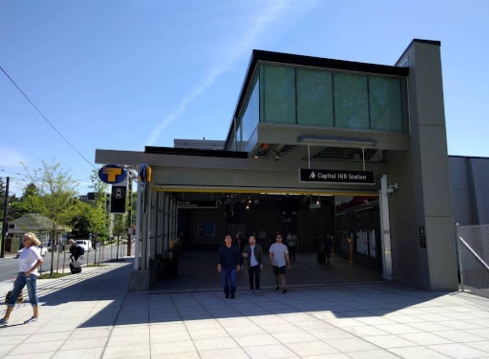 A Center of Capital Hill Sleep 2 in Seattle, United States