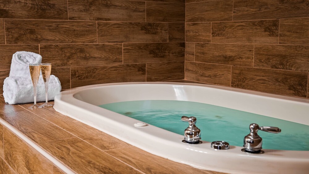 Best Western Wichita North Hotel and Suites - photo 16