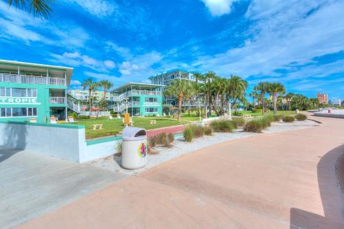 Tropic Terrace Suite #49 Beachfront Resort - photo 12