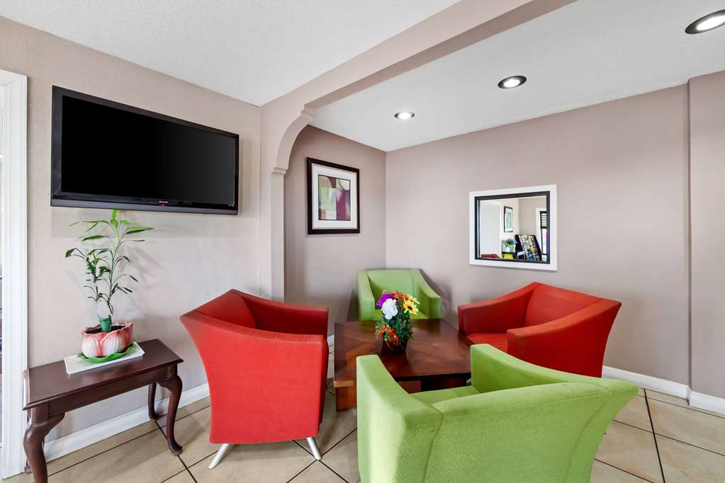 Days Inn by Wyndham Brownsville - photo 10