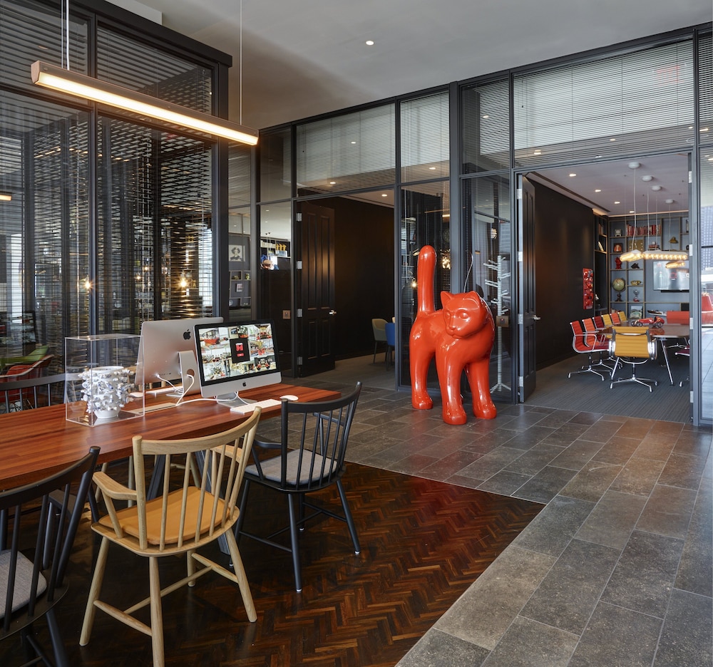 CitizenM Boston North Station Hotel - photo 24