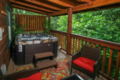 Hikers Hideaway - carbon neutral hotel in Pigeon Forge