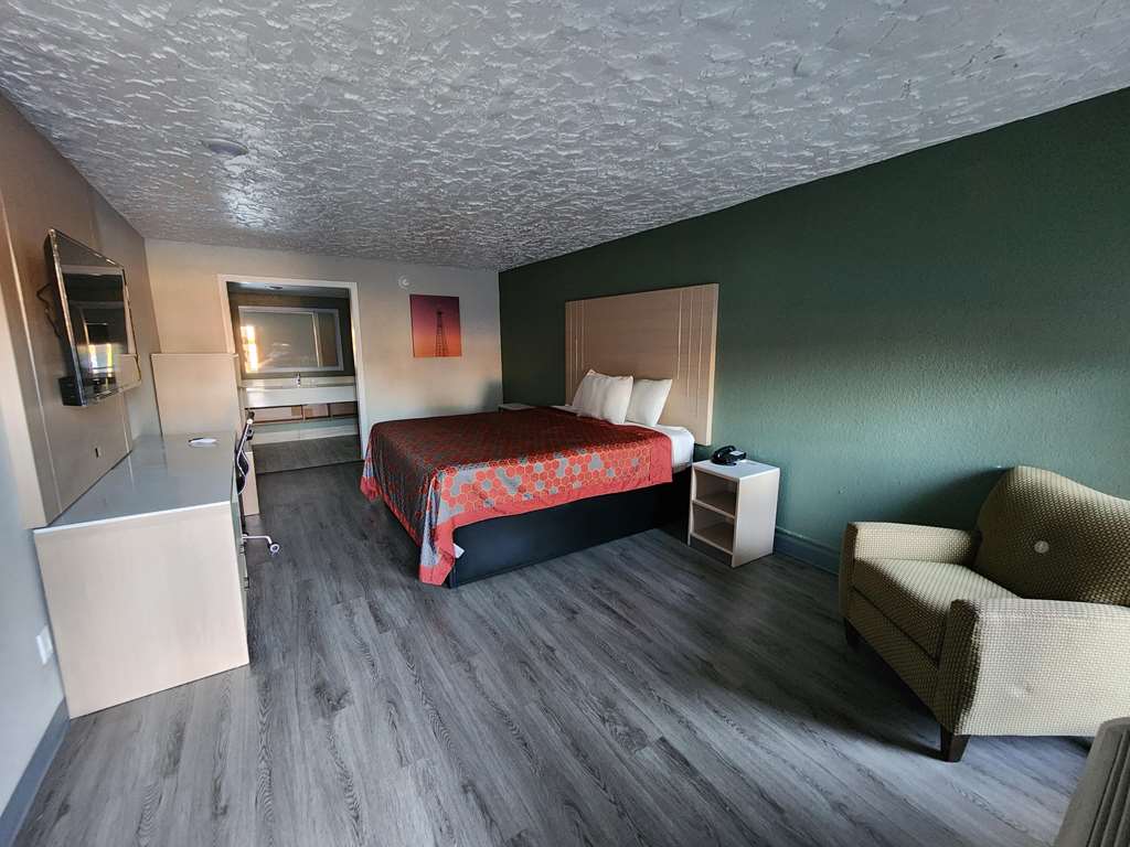 Americas Best Value Inn Longview - photo 10