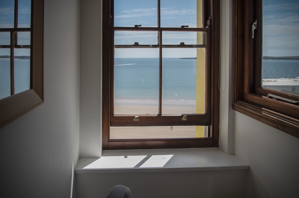 The Nest 1 Bedroom Apartment Tenby — 4-Star Luxury Hotel in Tenby, United Kingdom