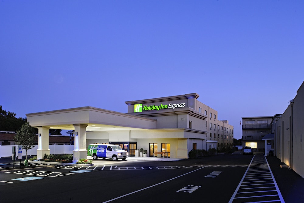 Harbor Pointe Inn PHL Airport - carbon neutral hotel in Philadelphia