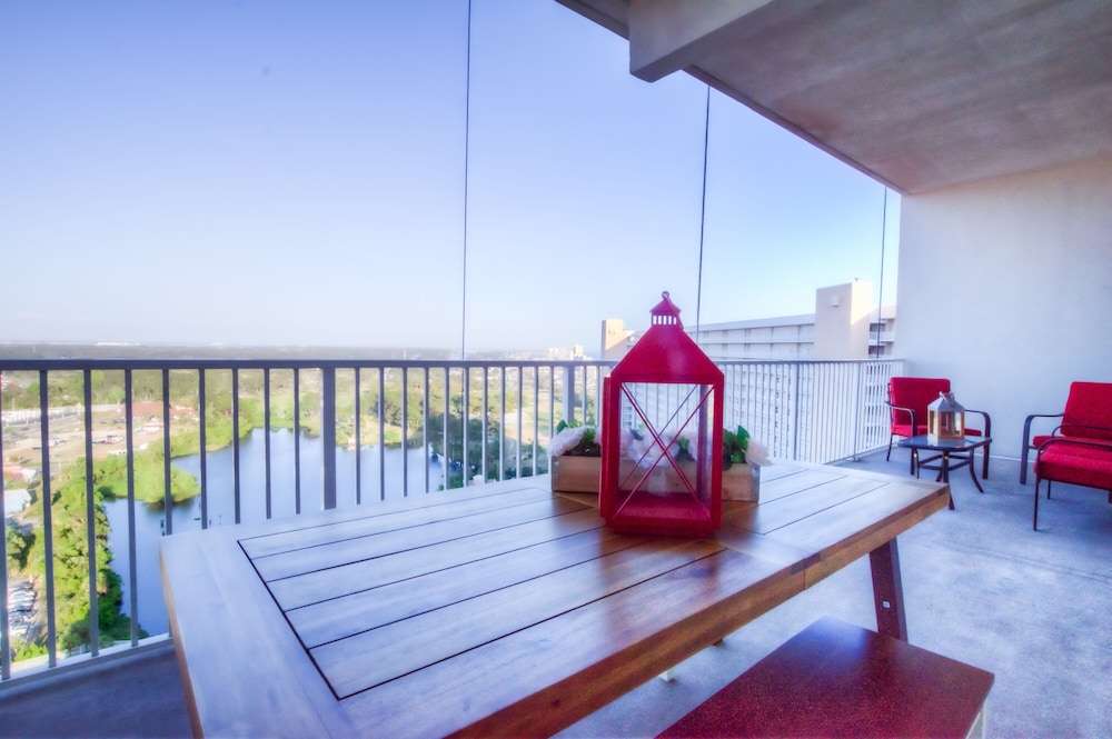 Laketown Wharf Resort by Aneliya's Rentals - photo 690