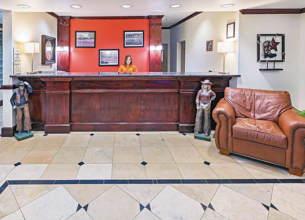 La Quinta Inn & Suites by Wyndham Dalhart - photo 9