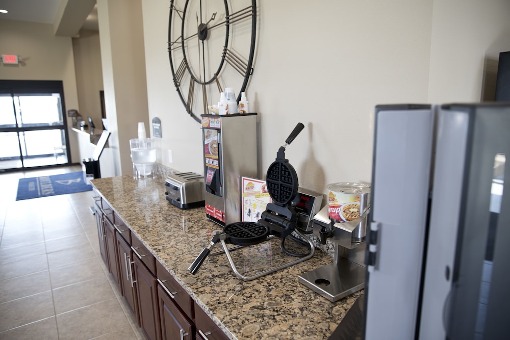 Cobblestone Inn & Suites Clarinda - photo 53