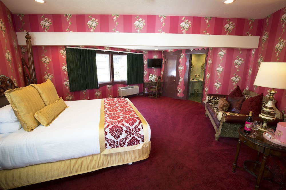 Madonna Inn - photo 55
