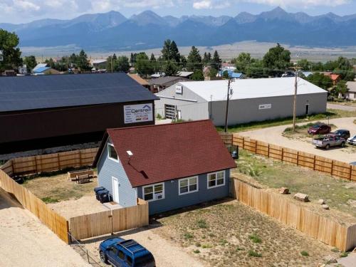 Cozy Wet Mountain Valley Cottage — Westcliffe — photo 5